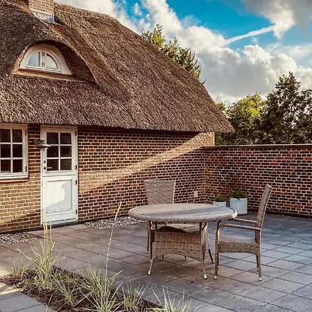Ferienhaus Gorgeous In With Sauna